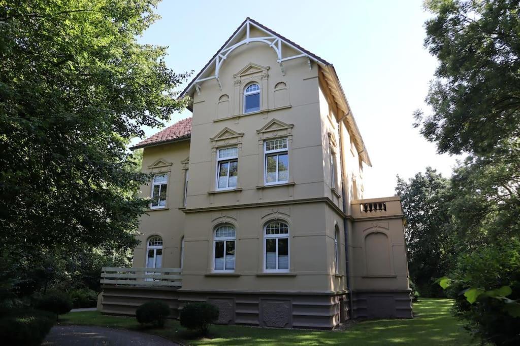 Emily'S Deichbude In Einer Historischen Villa In Dornumersiel Exterior foto