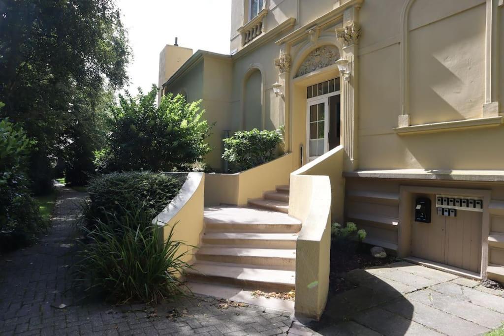 Emily'S Deichbude In Einer Historischen Villa In Dornumersiel Exterior foto